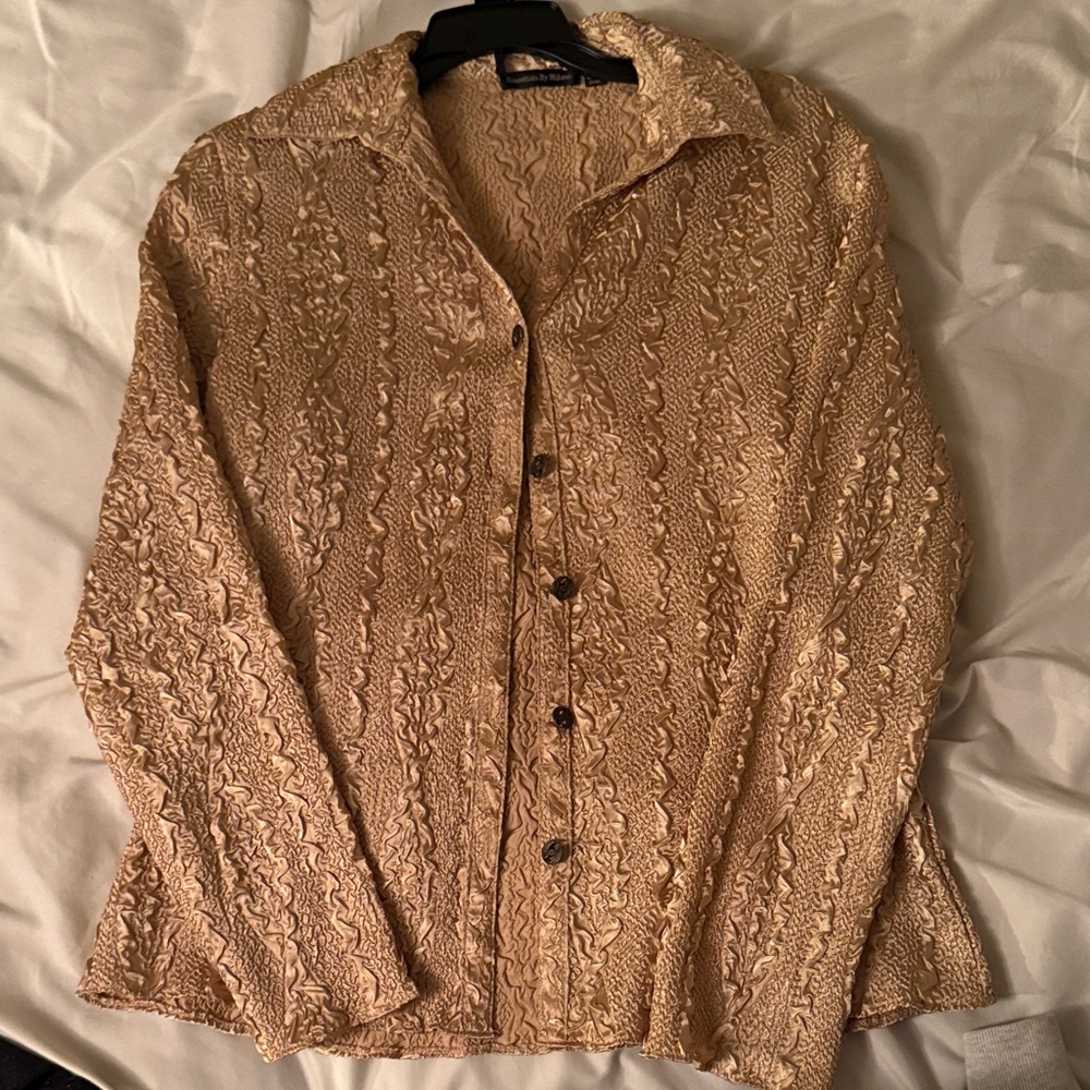 Essentials by Milano. Size S. Gold long sleeve button up